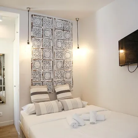 Little Cocoon In Nice Area Apartment