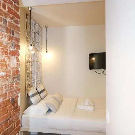 Little Cocoon In Nice Area *